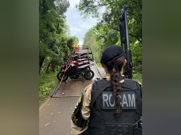 ROCAM apreende motocicletas após flagrar condutores dando “grau”