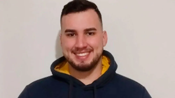 Motociclista de 23 anos morre após colisão violenta