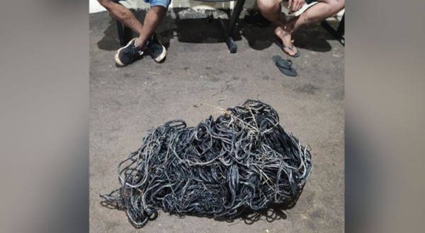 Polícia Militar prende dois homens por receptação de fios de energia furtados