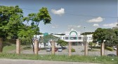Adolescente tenta matar aluno no banheiro de escola