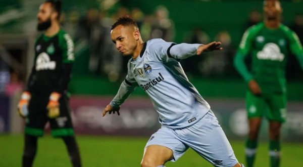 Grêmio tem desfalque de última hora para enfrentar Chapecoense