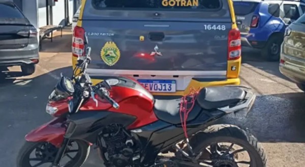 Motocicleta com sinais identificadores adulterados é apreendida