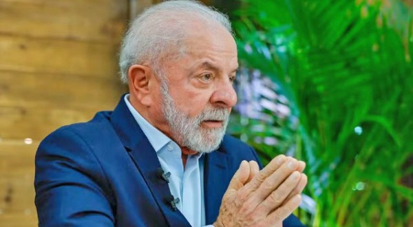 Lula sanciona reajuste para servidores da Câmara, Senado e TCU, mas veta aumentos até 2029