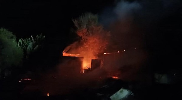 Incêndio destrói residência