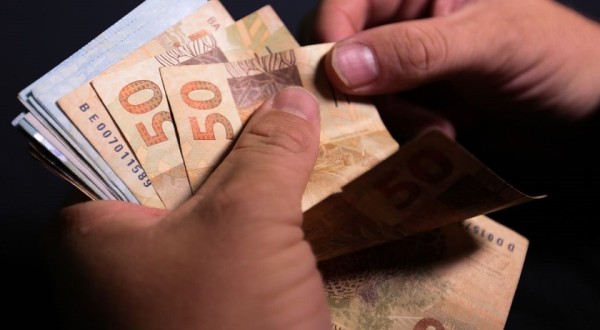 Inflação em 2021 fecha em 10,06%, a maior desde 2015