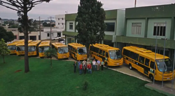 Prefeitura investe mais de R$ 3,6 milhões na compra de novos ônibus escolares