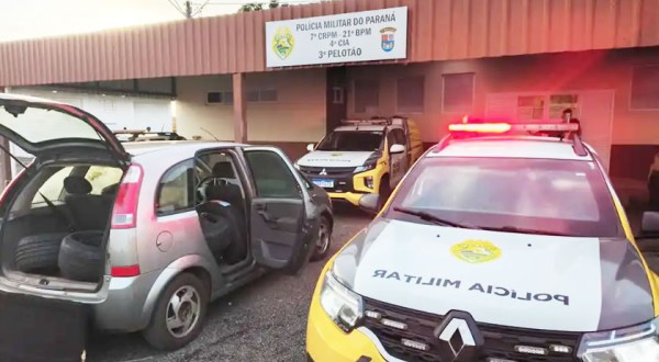 Veículo com 35 pneus trazidos irregularmente do Paraguai é apreendido