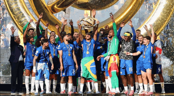 Chelsea choca o mundo, goleia o PSG e conquista o maior Mundial de Clubes da história