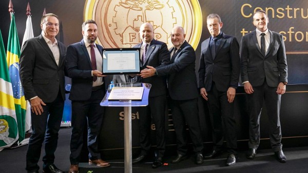 Prefeito Pedron participa de homenagem ao legado de Ilson Behne