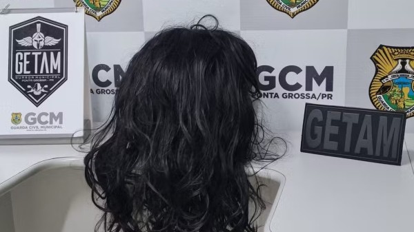 Madrasta é presa suspeita de agredir e raspar cabelo da enteada de 11 anos