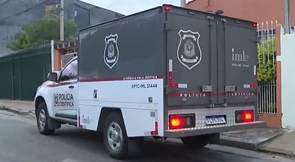 Adolescente de 16 anos mata toda a família a tiros e a facadas