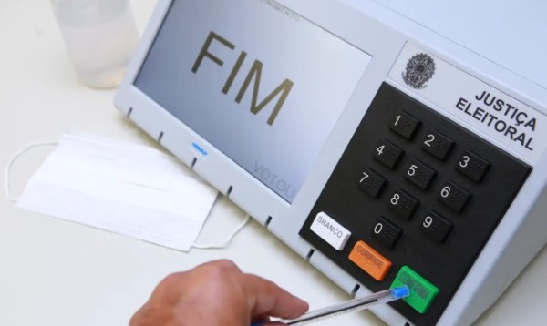 CCJ da Câmara volta a analisar proposta de recontagem física dos votos