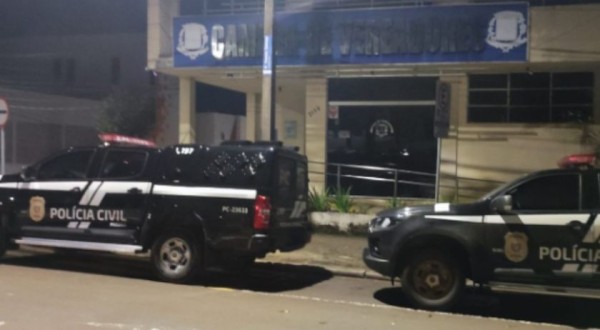 Vereador é preso em operação contra desvio de valores e atentados a bomba em Francisco Beltrão
