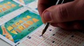 Grupo de apostadores investe R$ 265 mil em 'super bolão' da Mega da Virada: 'É um jogo de sorte, estamos tentando'
