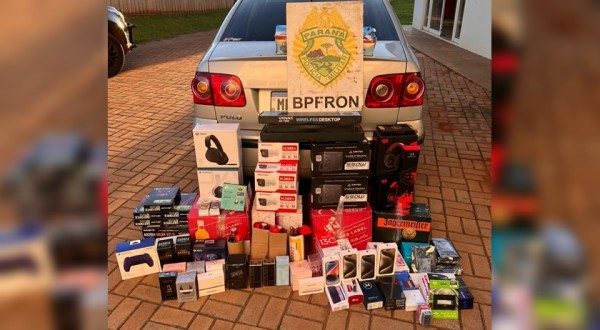 BPFRON apreende veículo carregado com mercadorias contrabandeadas em Realeza-PR