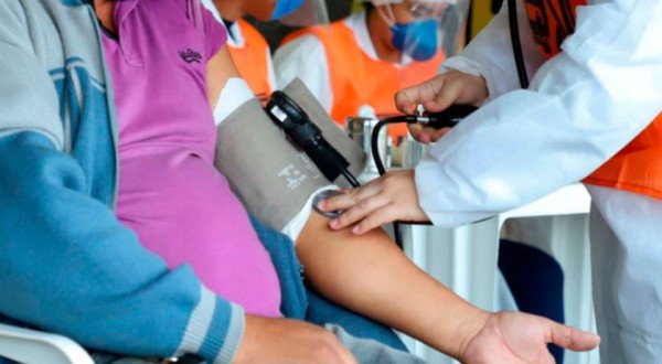 Saúde distribui em todo o Paraná material sobre cuidados com sobrepeso e obesidade