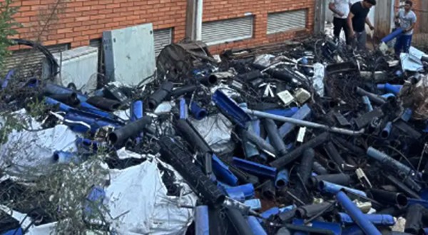 Empresa é notificada após descarte irregular de lixo eletrônico