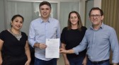 Cleber sanciona lei que cria semana sobre o autismo
