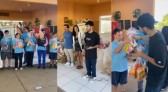 Ação com influencer promove doação de cestas de Páscoa para alunos da APAE