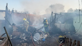 Incêndio destrói casa de madeira no bairro Jardim Floresta