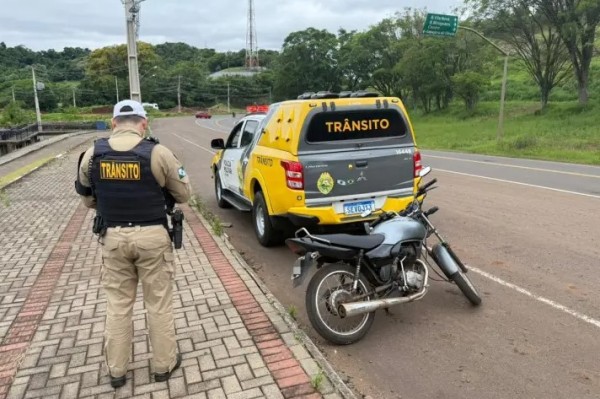 Motocicleta furtada em Campo Erê é recuperada pela PM