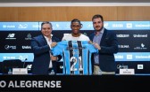De volta ao Grêmio, Tetê é apresentado oficialmente na Arena
