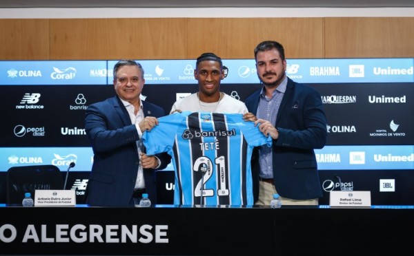 De volta ao Grêmio, Tetê é apresentado oficialmente na Arena
