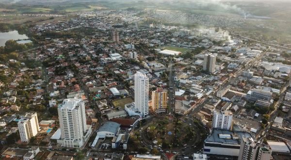 Paraná tem 19 cidades acima de 100 mil habitantes com menos de 5% de desocupação