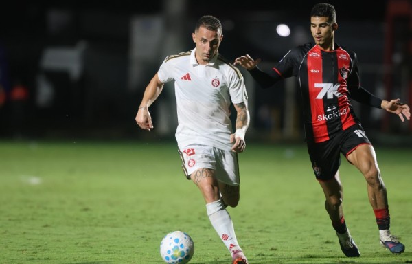 Inter é derrotado pelo Vitória e tem sequência positiva encerrada