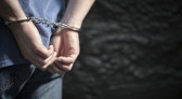 Homem é preso em flagrante após furtar veículo