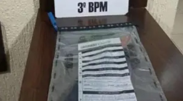 Homem é preso após perseguir mulher com faca e descumprir medida protetiva