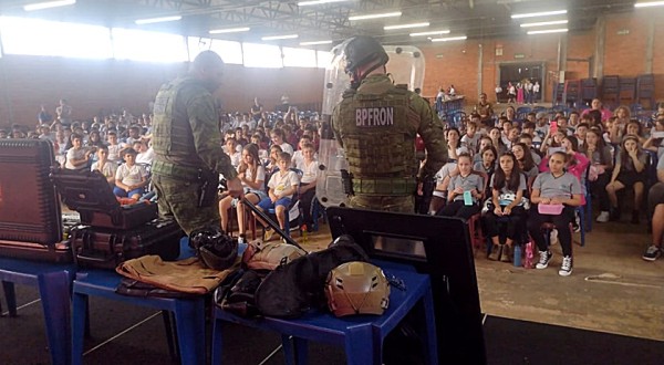 Polícia Militar do Paraná realiza "Café com a PM" em Dois Vizinhos
