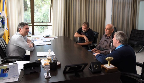Cleber e dirigentes de associação debatem acessibilidade