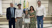 Artista mirim de renome nacional é homenageado pela Câmara