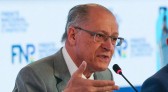 Alckmin defende alternativa para desonerar folha de pagamento