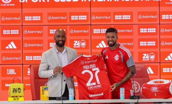 Paulinho é apresentado oficialmente no Beira-Rio