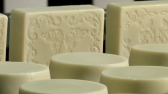 Vinhos e azeites apreendidos pela Receita Federal viram sabão e vela em universidade de Foz do Iguaçu