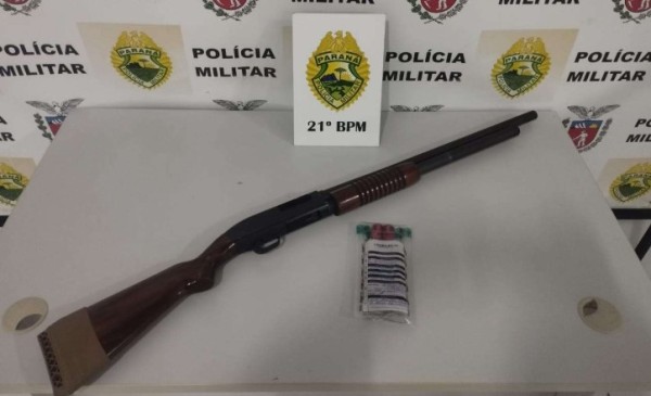 Polícia Militar prende homem por porte ilegal de arma