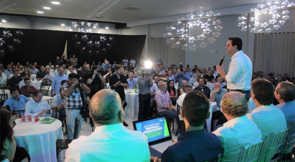 Prefeitos que compõem a Amsop declaram apoio à Ratinho Junior em carta