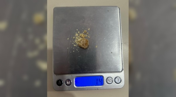 Polícia Militar prende homem suspeito de tráfico de drogas