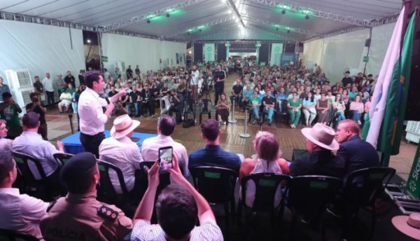 Com grande público, Dois Vizinhos recebe a 35ª edição da Assembleia Itinerante