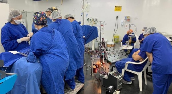 Primeira cirurgia cardíaca do Hospital Regional do Oeste é realizada com sucesso