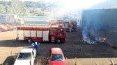 Princípio de incêndio em embalagens mobiliza guarnições do Corpo de Bombeiros