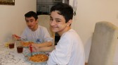 Estado oferece merenda em casa para 800 alunos que não podem ir à escola