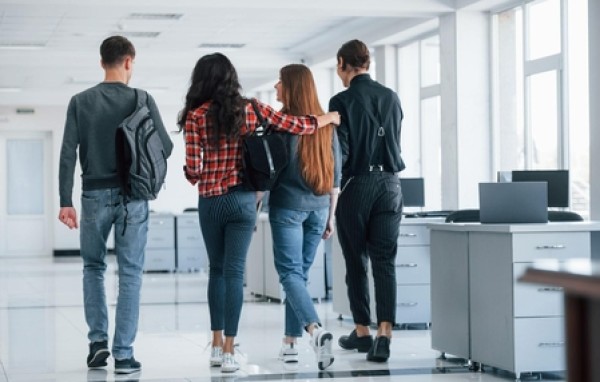 MEC oferece bolsas de R$ 1.050 para estudantes de licenciatura no Sisu 2026