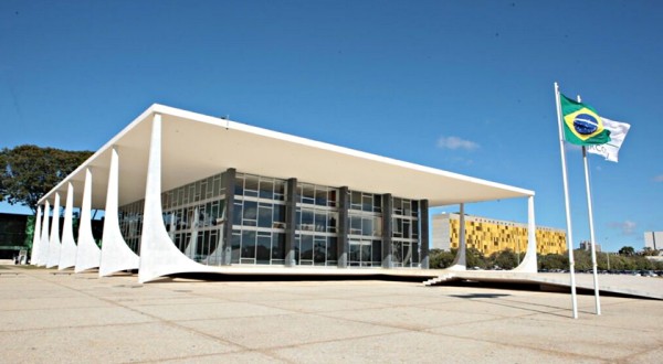 STF vota amanhã reajuste de salários de ministros e juízes