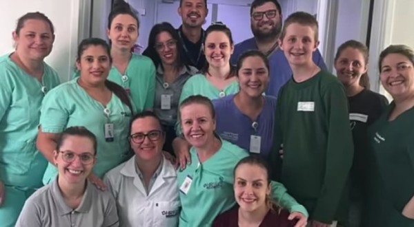 Adolescente de Dionísio Cerqueira retorna recuperado ao Hospital Regional após grave acidente