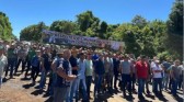Produtores de leite realizam manifestação pacífica na BR-158 em Rio Bonito do Iguaçu