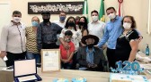 Seu Sebastião completa 120 anos e recebe homenagem na prefeitura