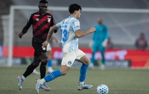 Grêmio empata sem gols na Arena da Baixada